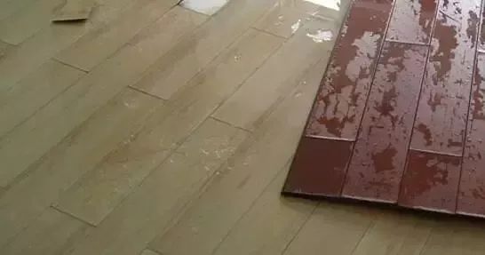 强化地板泡水了怎么处理,强化地板泡水怎么补救
