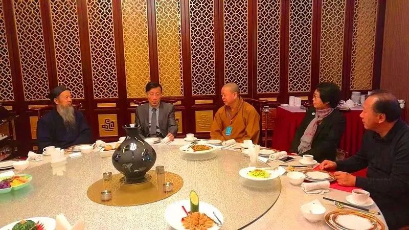 佛教人士参加全国人大代表会议,东林寺释纯一法师