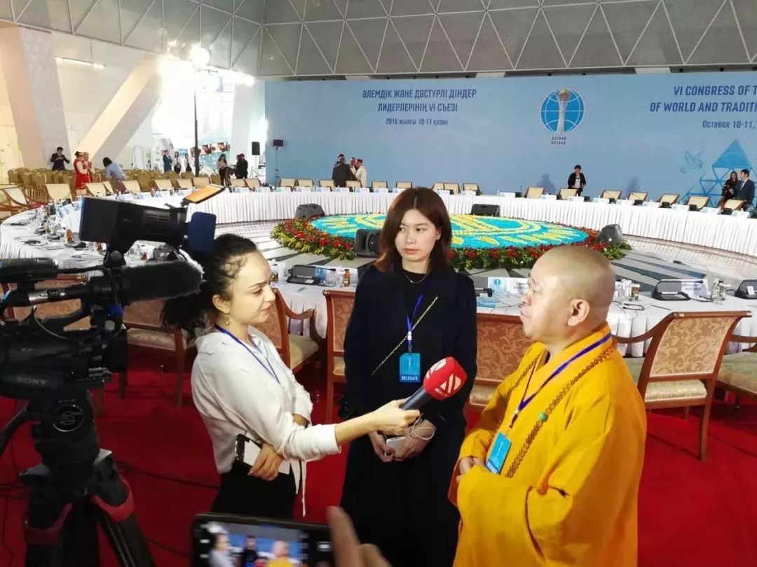 佛教人士参加全国人大代表会议,东林寺释纯一法师