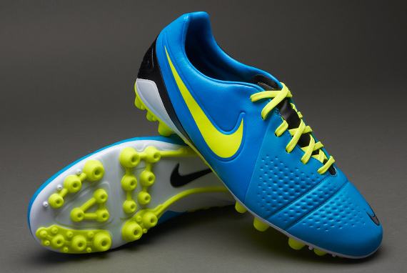 足球鞋鞋底都分为哪几样,足球鞋知识介绍