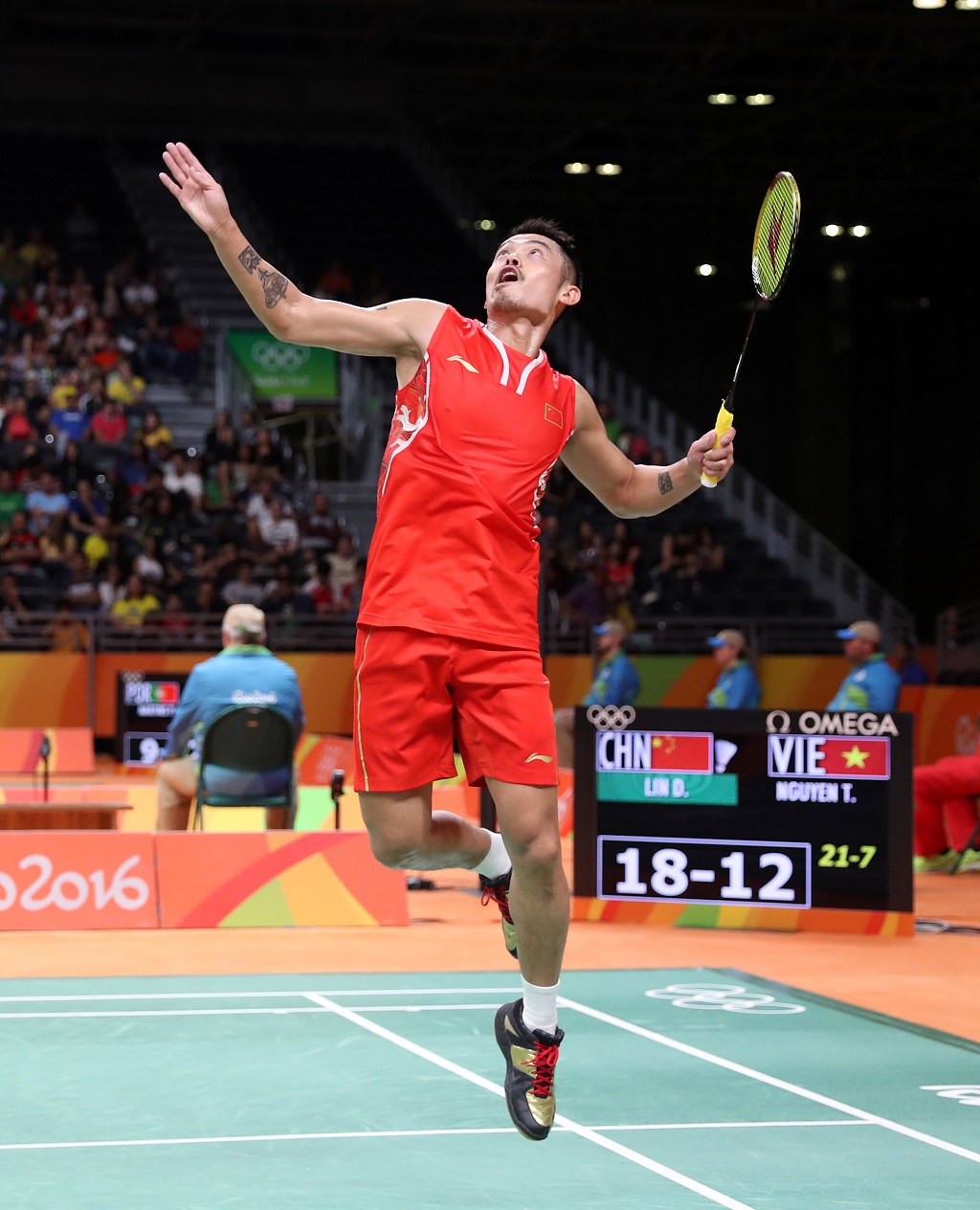 如何打好高远球的训练方法,羽毛球如何打好高远球