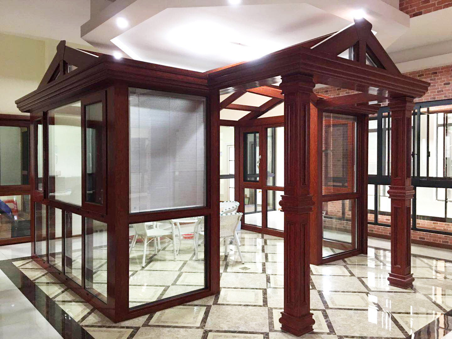 安装断桥铝门窗外框时胶怎么打,如何检测断桥铝门窗质量的方法