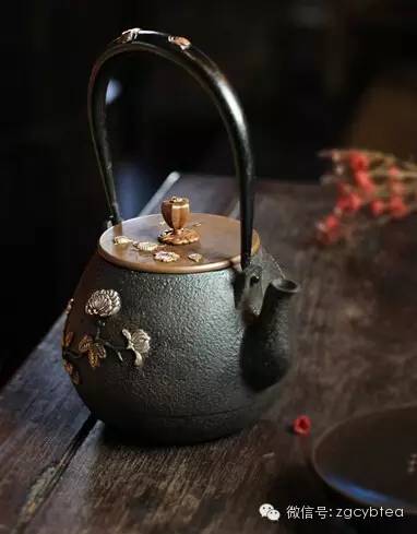 买铁壶还是银壶,铁壶如何选购