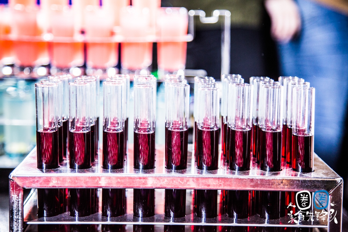 成都凌晨2点还在排队的贰麻酒馆，终于带着大熊猫来南昌了！