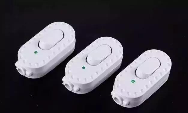 双控四灯的接法,一灯双控三控四控接线图