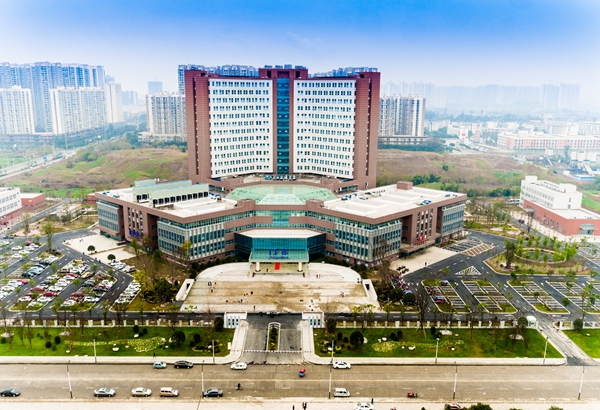 单价8千多买入中心城区！城东这个盘依山傍水刚需要不要下手？