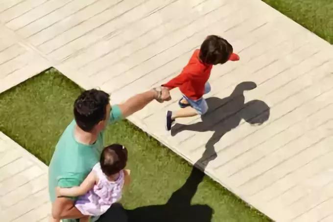 孩子脱臼如何自救,孩子脱臼应该怎么办