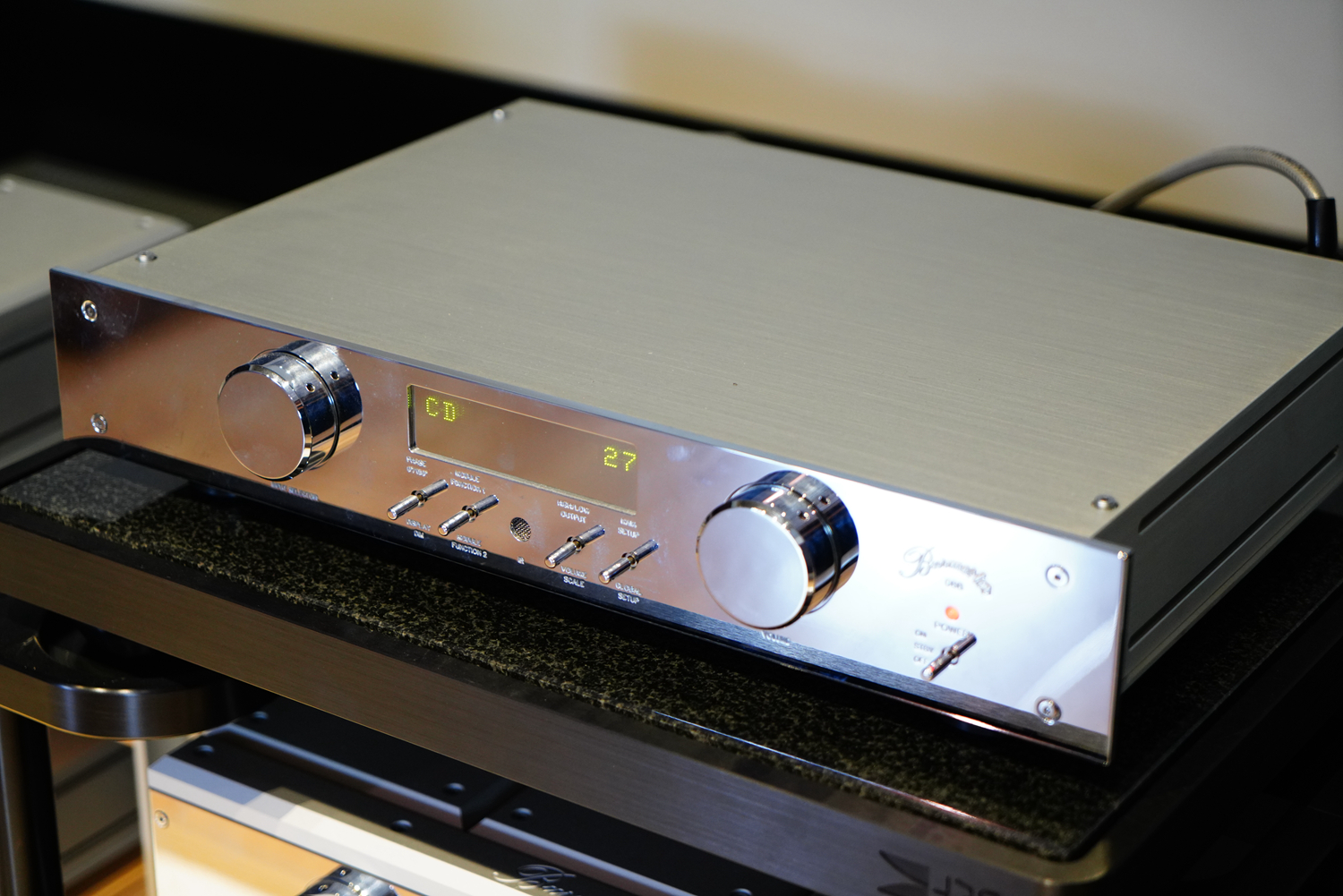 如美玉,德国dynamikks音箱