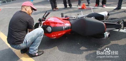 新手骑行摩托入门知识,自行车骑行六个小技巧视频