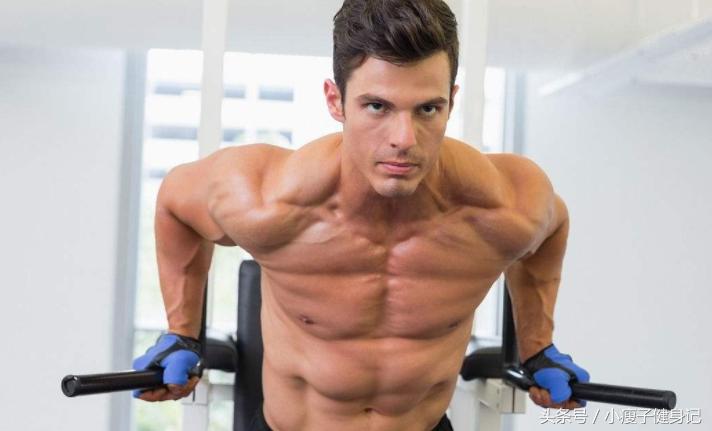 练胸感觉胸部受伤,练胸肩膀受伤了怎么办