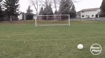 球门太小怎么射门,超远弧线射门技巧及训练方法