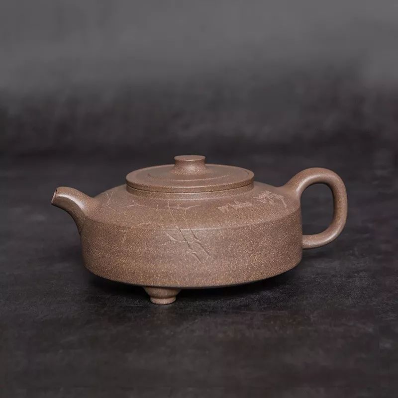 为什么壶嘴的水和壶身的水会齐平,为什么壶嘴会流口水