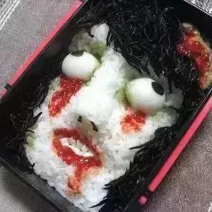 日本网友晒超可怕“恶妻便当”,这碗独特的狗粮你Get到了吗？