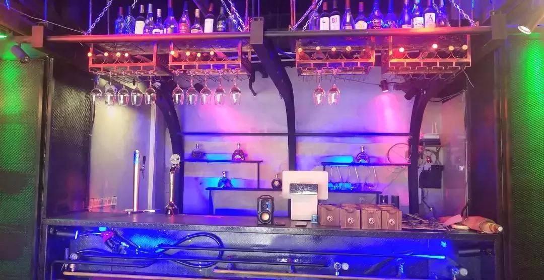 秋冬转凉吃啥?三个丑皮匠带你从上海吃到东南亚,这家烧烤不简单