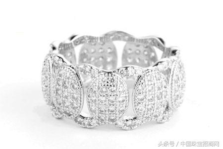 18k金天然高品质锆石戒指,莫桑石和锆石戒指哪个值得买