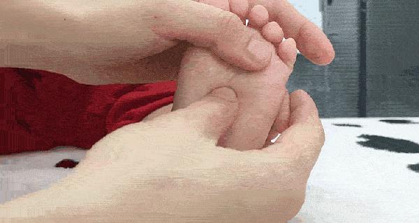 小儿推拿常用的正确手法,小儿推拿21种手法视频