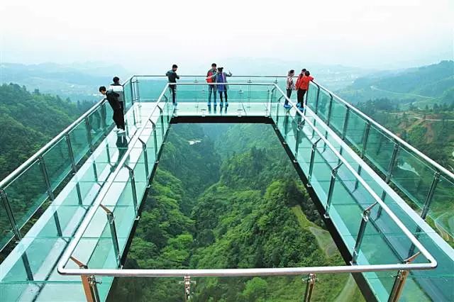 世界第一观光玻璃栈道,十大最美玻璃栈道