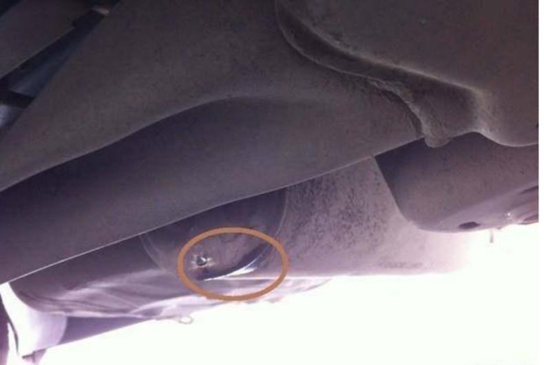 汽车6大排水孔,车的六个排水口的位置