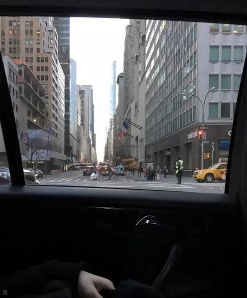 跨度最长的大楼,脑洞清奇180度转弯