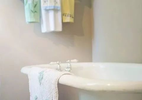 久蹲马桶也可能得病！据说十个人里九个人都有……5步帮你自查