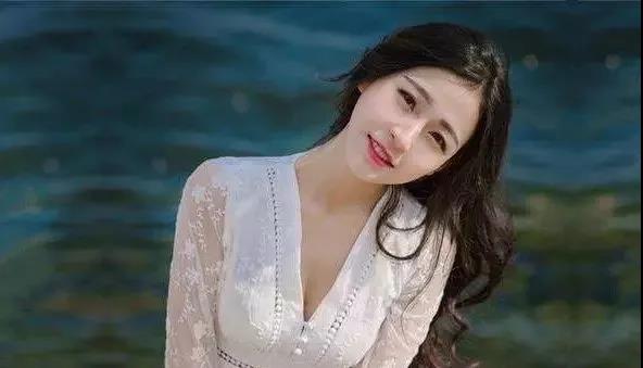 胸部如何保湿,胸部怎么补水保湿