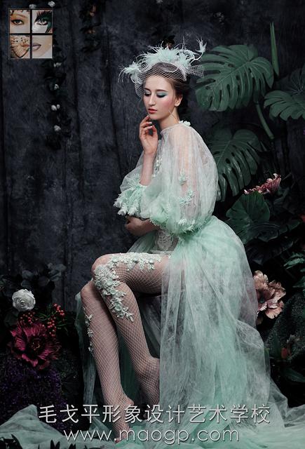 学化妆现在好就业吗,学化妆的就业前景如何