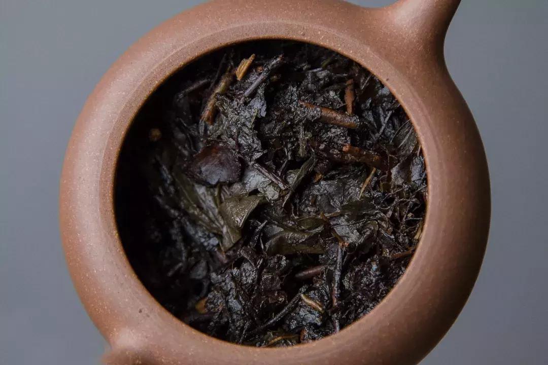 安化黑茶1992年1700克茶砖,安化老黑茶茯砖茶