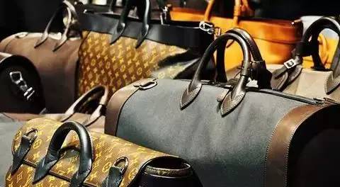 gucci和京东合作的短袖,gucci以假换真怎么样