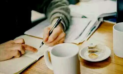 趁你睡着了想念一个人的暖心句子,睡不着失眠想念某人的说说