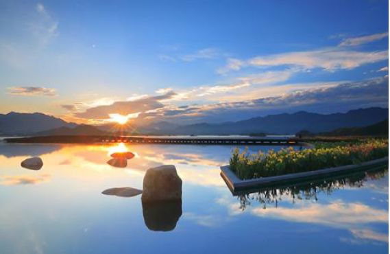 同圆梦，喜甘霖普降，盛世吉祥！