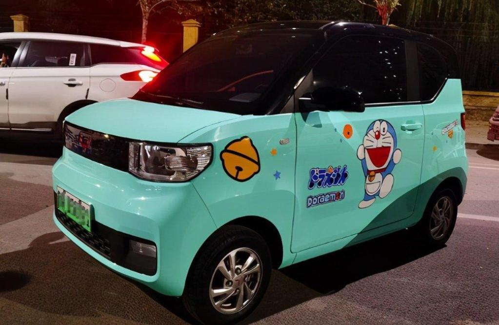 长安奔奔EV跃居新能源榜第六，车友仍然有话：提车难还要加价