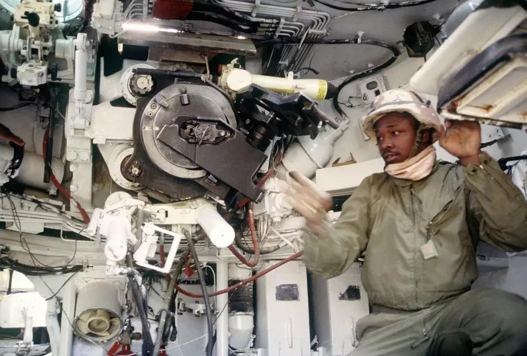 99坦克能装几发炮弹,99a坦克一分钟打几炮