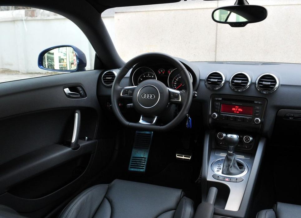 奔驰slc宝马z4奥迪tt哪款车最快,700公里宝马z4要多少油钱