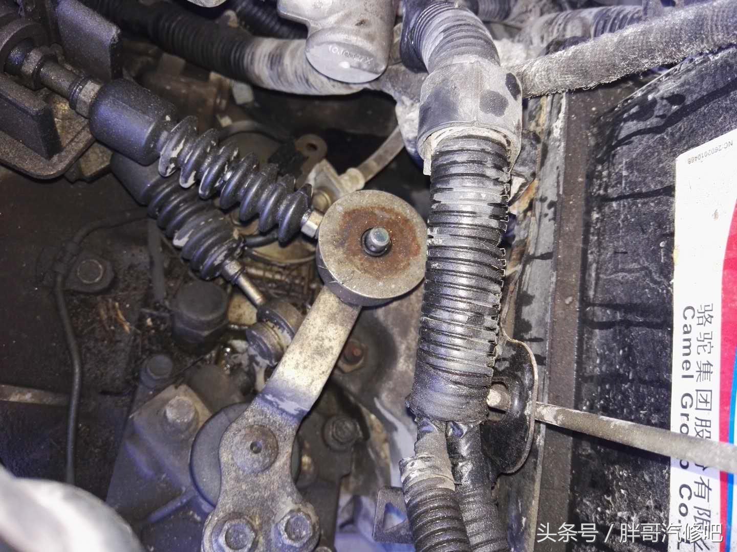 胖哥维修骏捷FRV1挡行程大问题,一根橡胶管解决问题