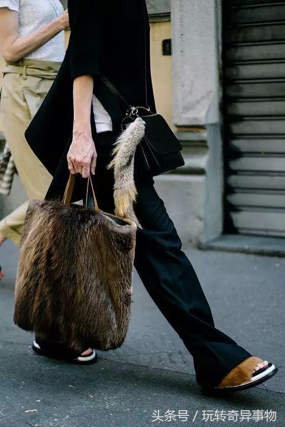 冬天除了衣服要暖，包包也要配合你！