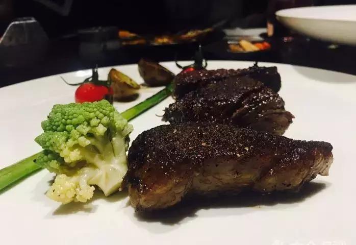 济南哪里牛排最正宗,济南最好吃的牛排火锅