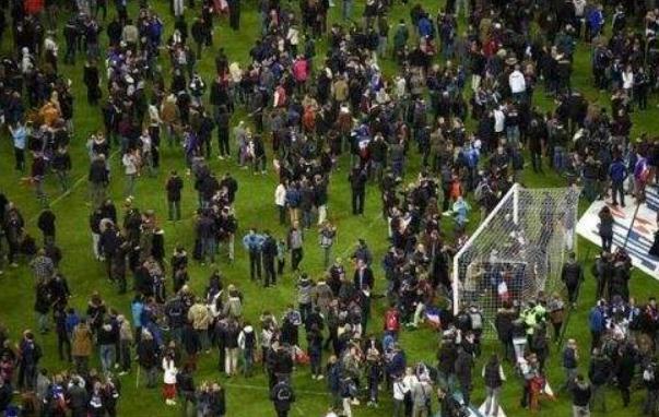 足球惨案死亡事件,足球赛踩踏事故