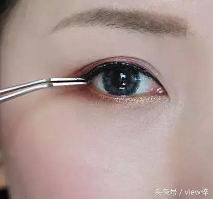 简单的淡妆化妆步骤轻松搞定,适合化妆初学者的化妆教程淡妆