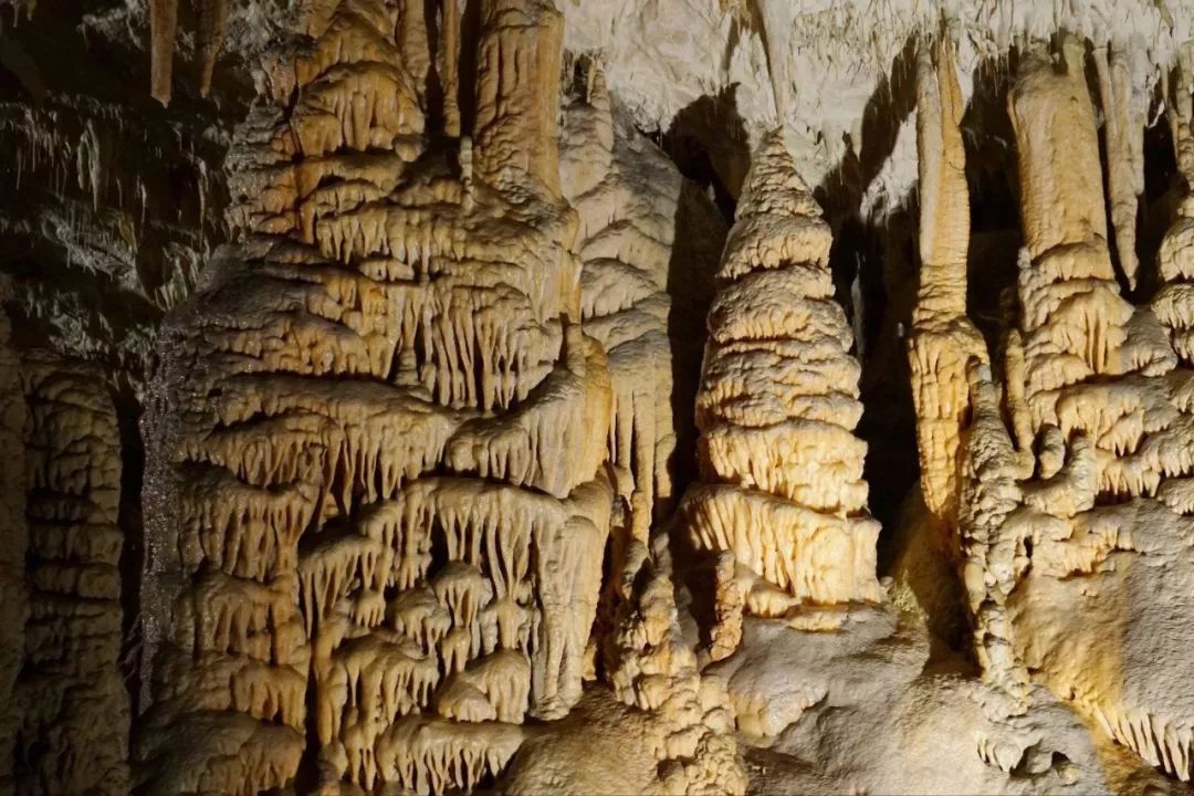 走起，去重庆万州西游洞看现实版的“定海神针”