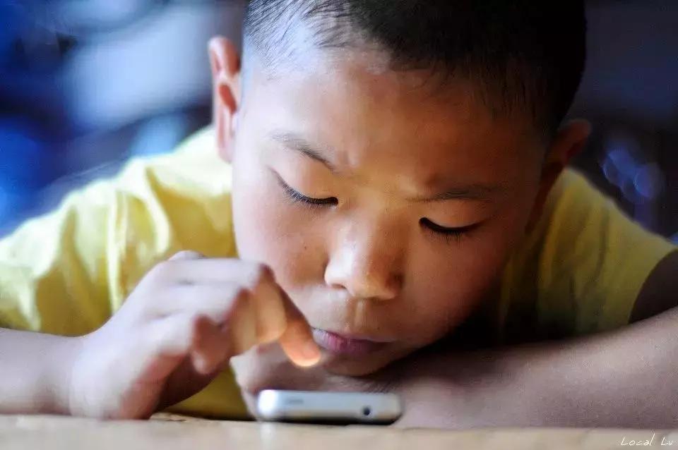 提醒孩子的语音智能闹钟推荐,让孩子早睡早起专用闹钟