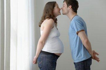 孕期哪几个月感受最好,孕期哪个阶段要注意睡姿