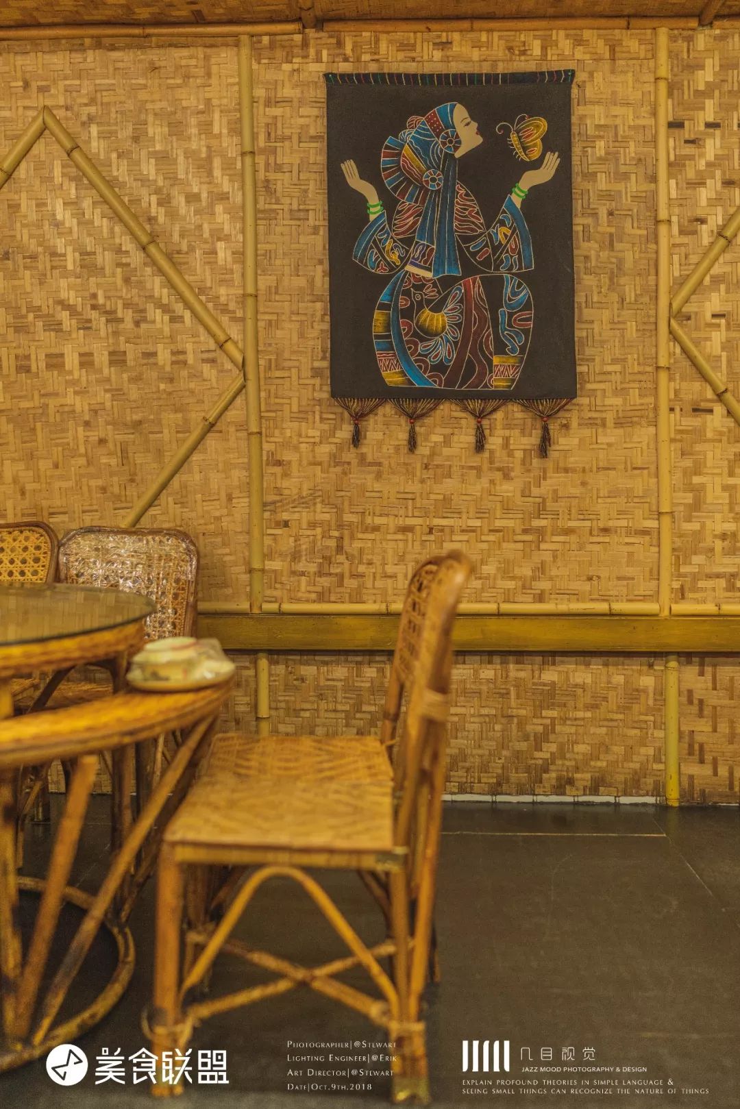 昆明闹市这家12年老店,独创傣式火锅一年只卖89天,大闸蟹涮着吃