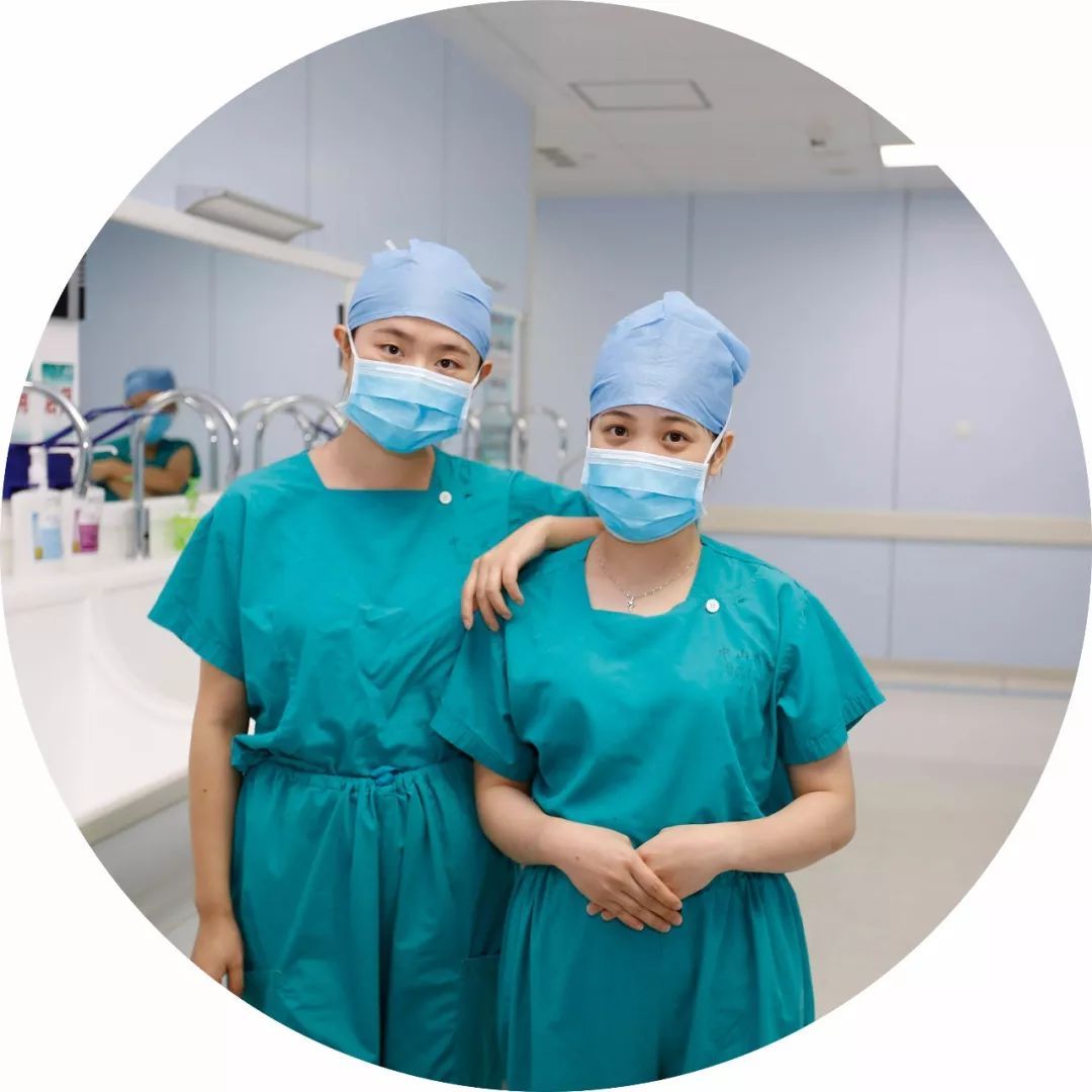 看了这么多炫富摔，这些护士才是最劲爆的~