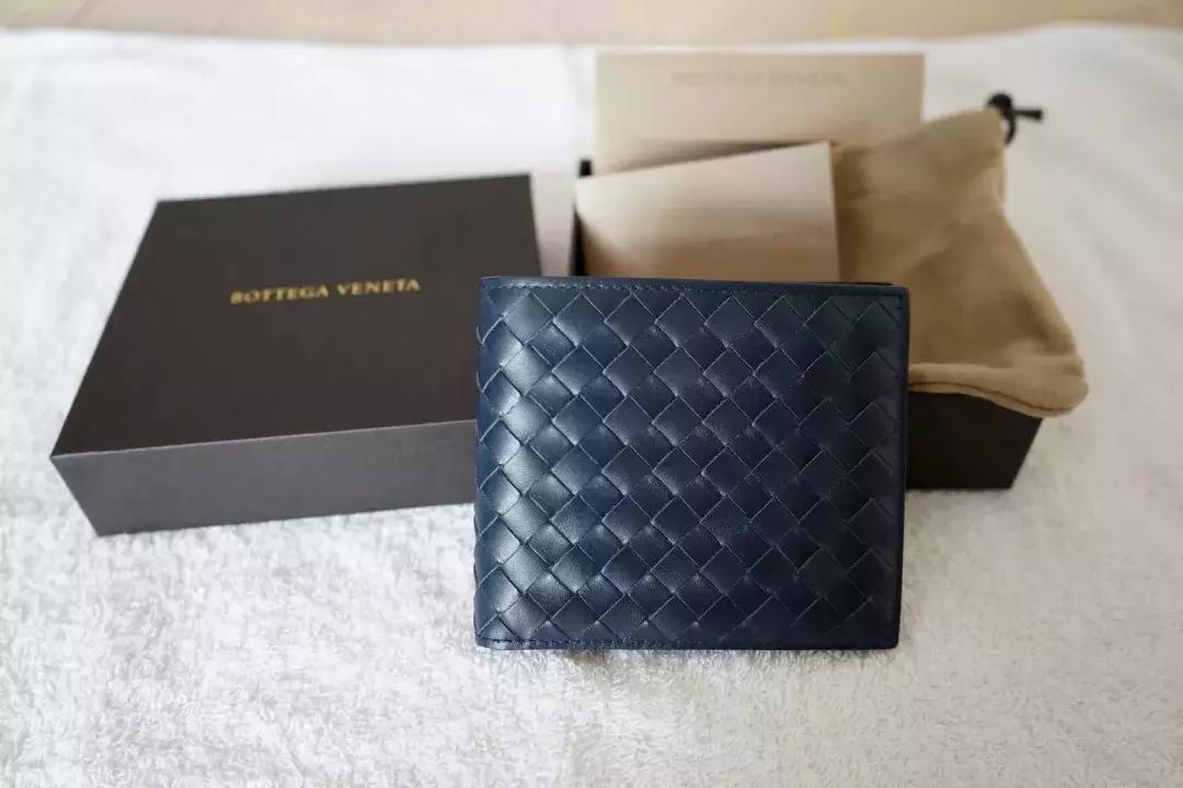 为什么现在的人都喜欢和有钱人玩,为什么有的人喜欢跟有钱人交朋友