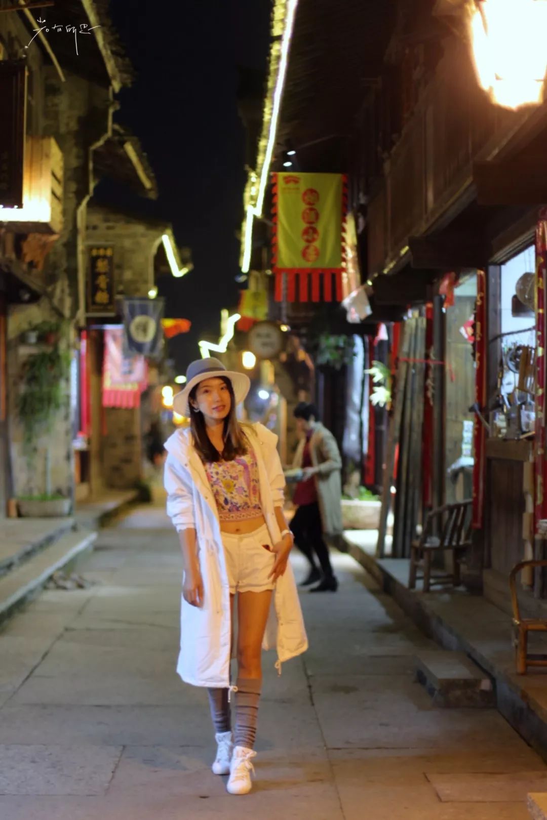 没有人来人往的城市,没有人山人海的地方