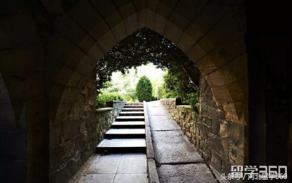 杜伦大学各学院专业介绍,英国杜伦大学商科前50排名