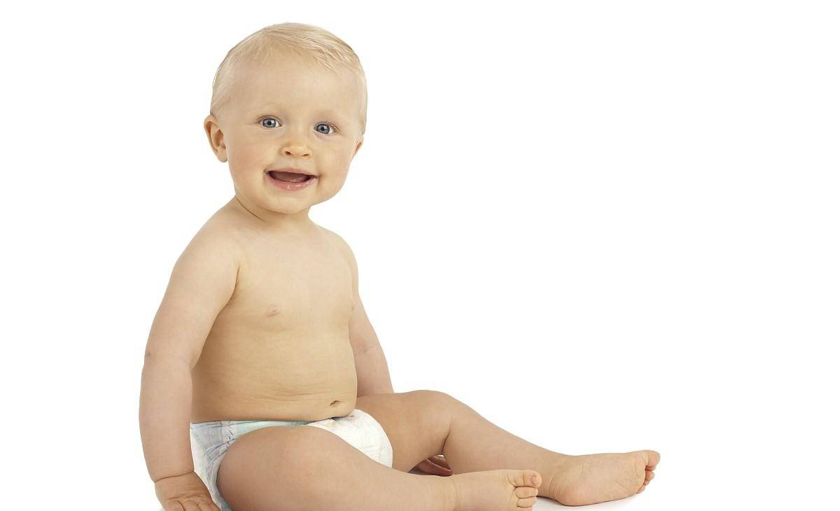 孩子脊椎发展有规律，不要长时间抱着孩子，影响他脊椎发展