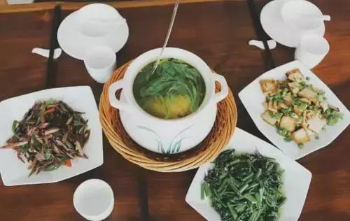 40岁大叔改造老宅,一位大叔改造农村自建房