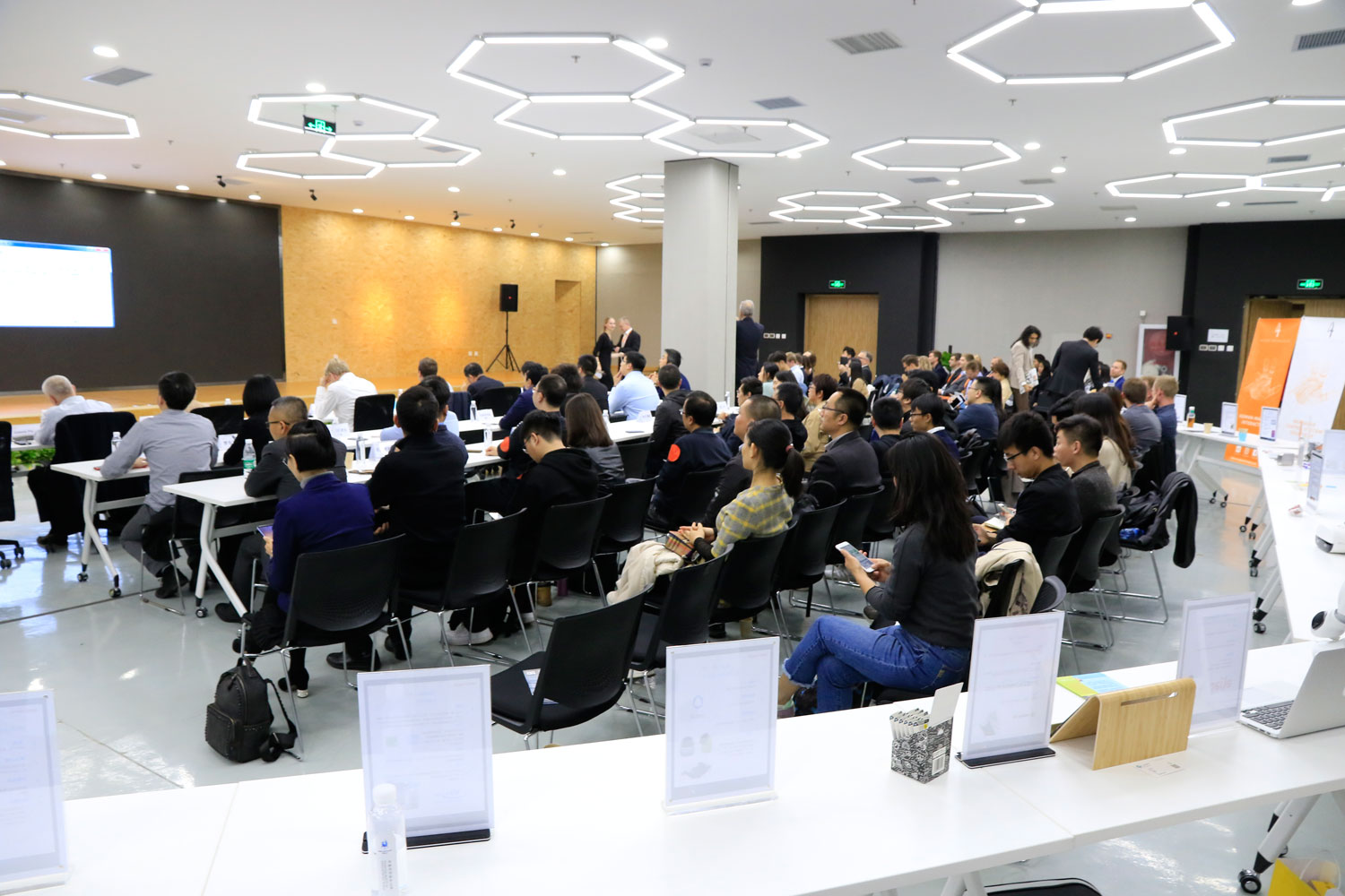 超级蜂巢国际基地,超级蜂巢入驻企业