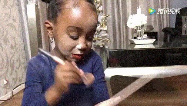 “朋友的儿子”刷屏！网友笑出泪：有种熊孩子叫化妆品杀手！